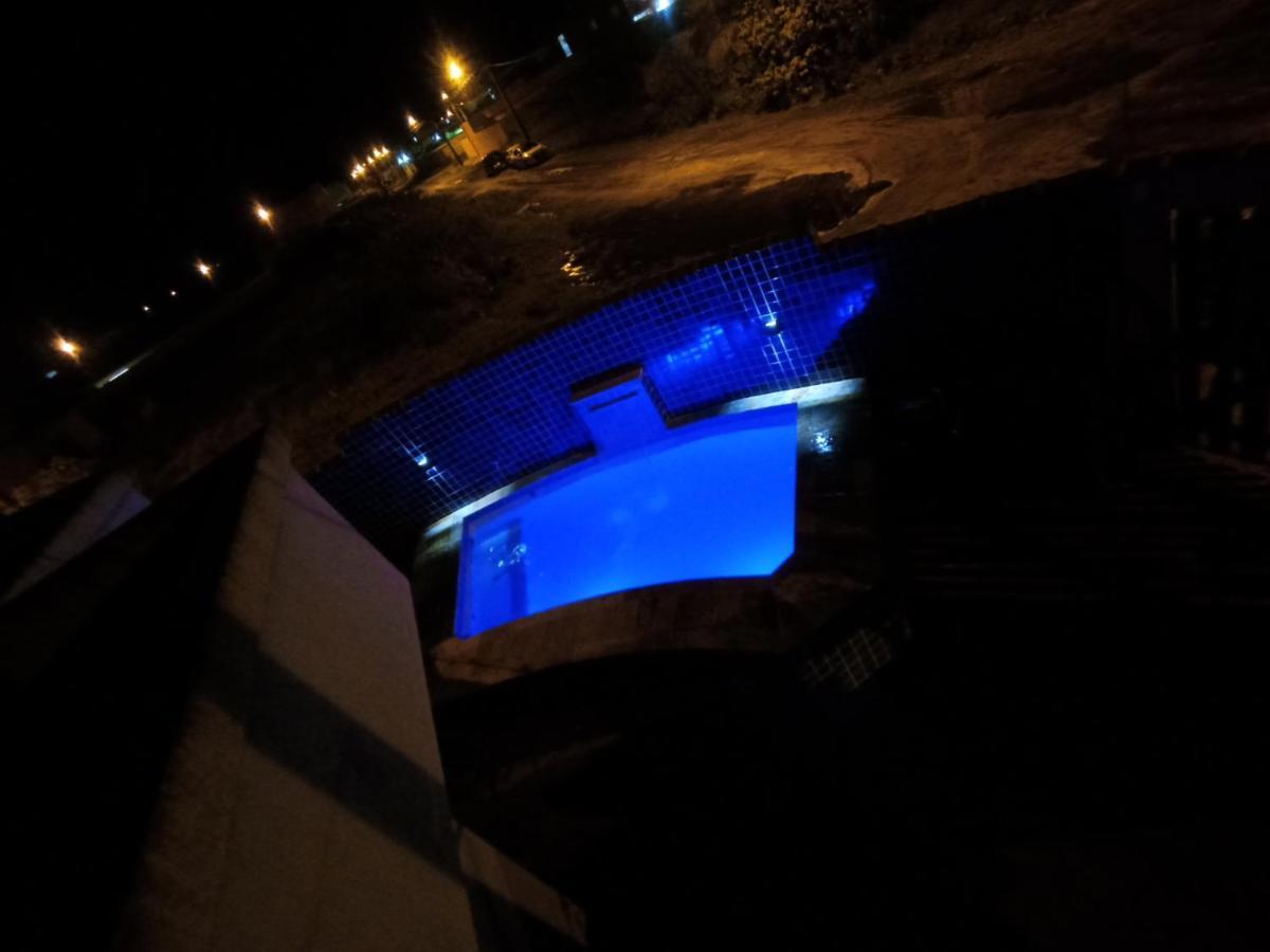 Casa com piscina , churrasqueira, Wi-Fi, em rua de Areia à 1km da praia, bairro sussegado, proíbido uso de som extremamente alto ideal para descansar Itanhaém Esterno foto