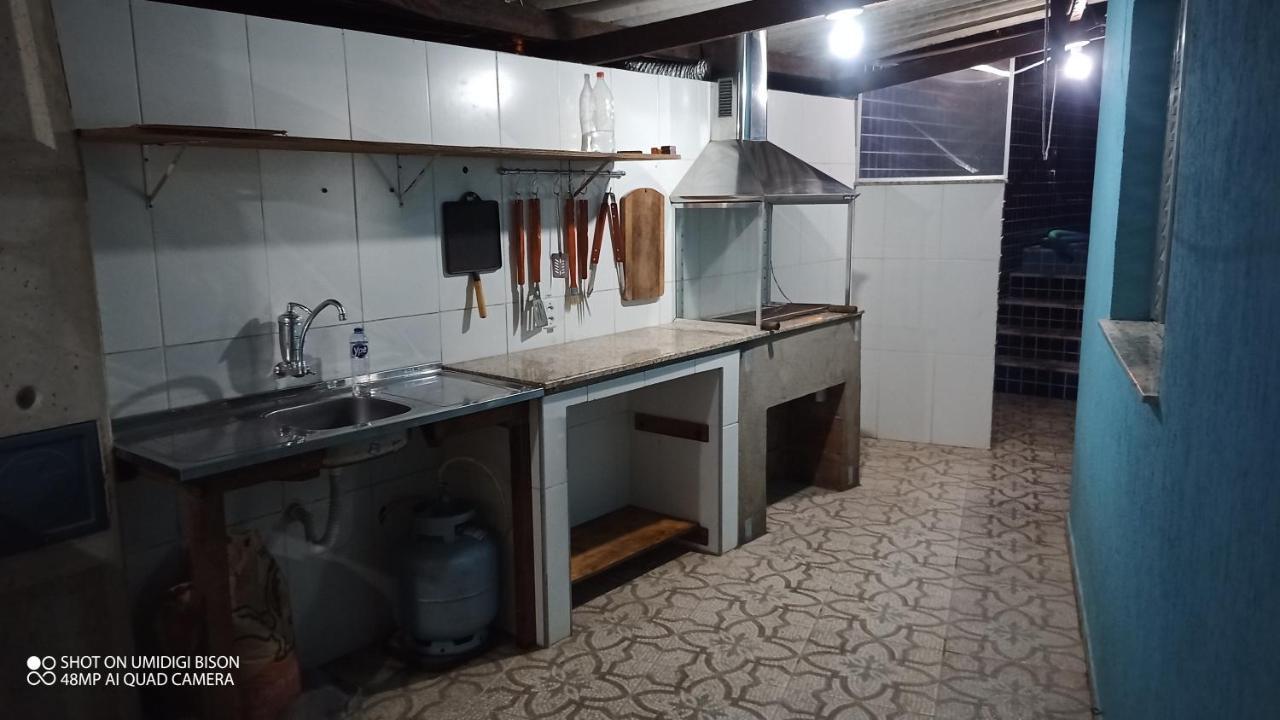 Casa com piscina , churrasqueira, Wi-Fi, em rua de Areia à 1km da praia, bairro sussegado, proíbido uso de som extremamente alto ideal para descansar Itanhaém Esterno foto