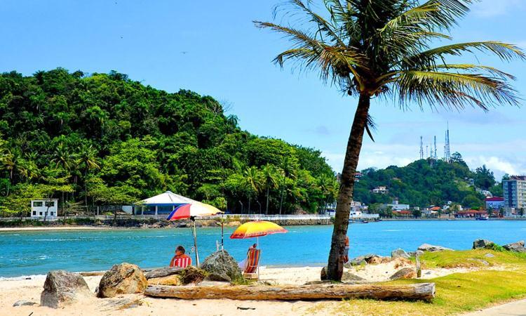 Casa com piscina , churrasqueira, Wi-Fi, em rua de Areia à 1km da praia, bairro sussegado, proíbido uso de som extremamente alto ideal para descansar Itanhaém Esterno foto