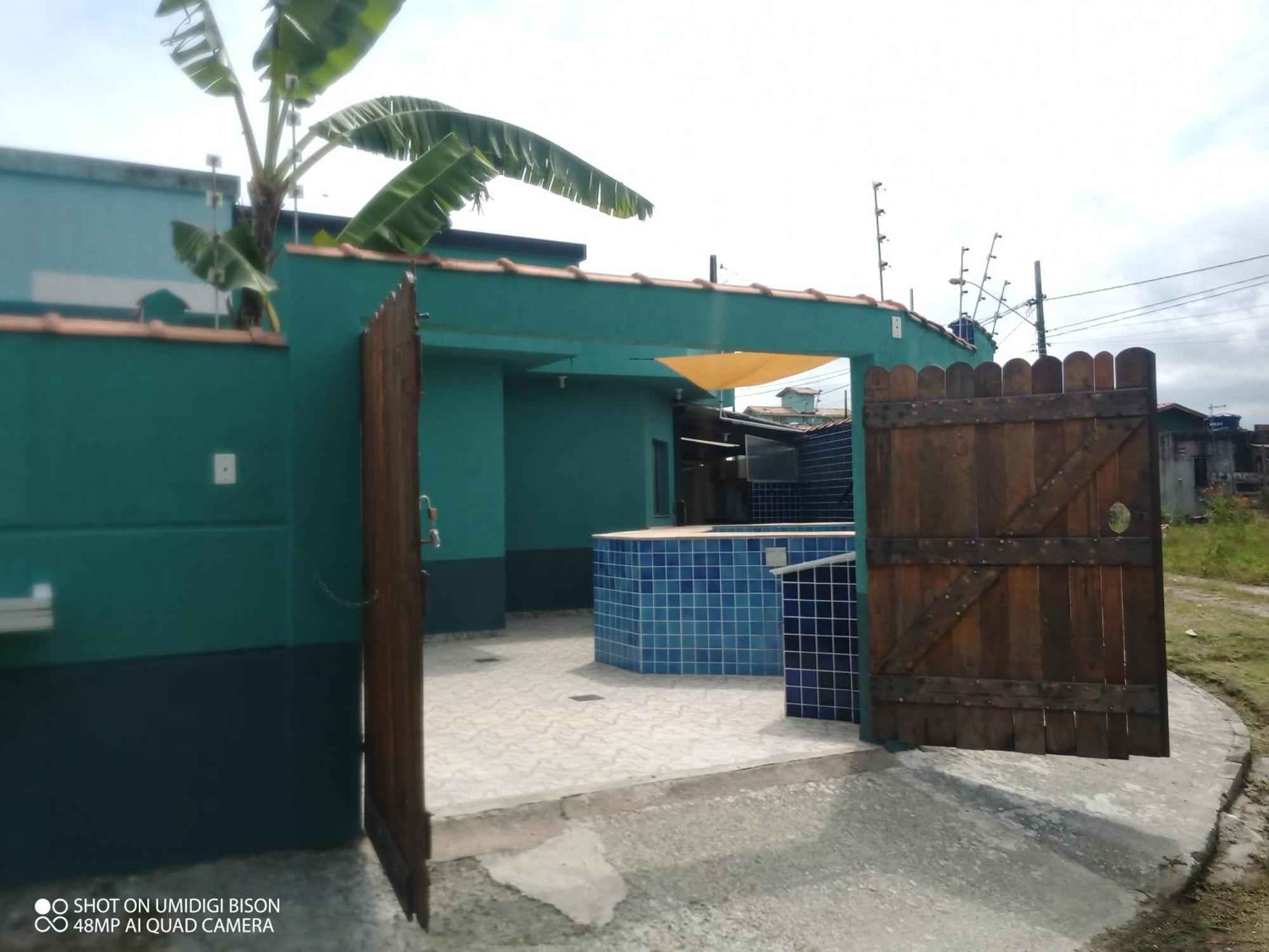 Casa com piscina , churrasqueira, Wi-Fi, em rua de Areia à 1km da praia, bairro sussegado, proíbido uso de som extremamente alto ideal para descansar Itanhaém Esterno foto